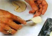 Подсвечник в форме пучка редиса из солёного теста делаем своими руками